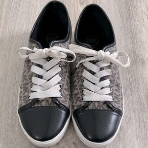 Like New Michael Kors Monogram Sneakers Size 7.5